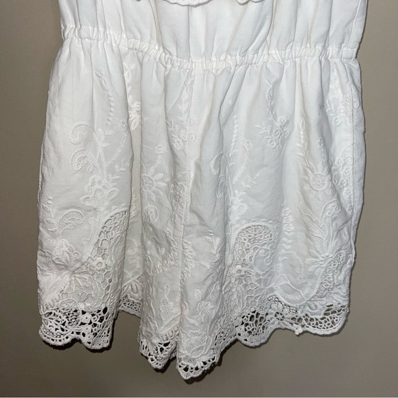 Abercrombie & Fitch Eyelet Romper medium - Picture 9 of 10